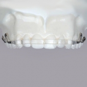 Q.C.M. LABIAL BOW